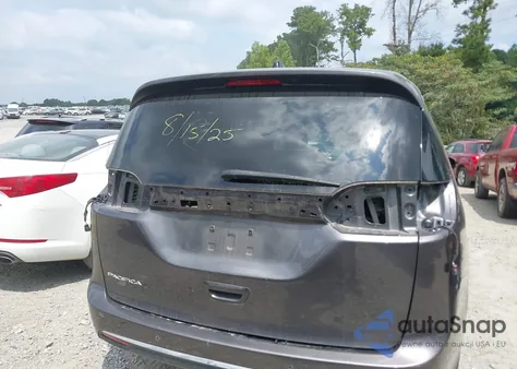 2023 Chrysler Pacifica Touring L z USA, uszkodzony, nr VIN 2C4RC1BG2PR571438